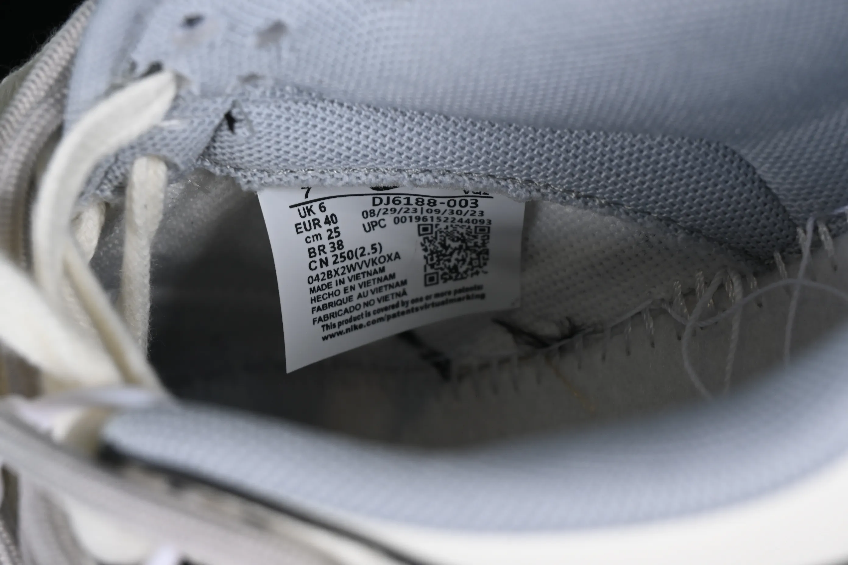 All Categories Nk SB Dunk Series Nk SB Dunk Low Low-top sneakers CS version Nk Dunk Low "Miami Hurricanes" Space Exploration Star Trek Customized version of deconstructed straps retro distressed low-top sneakers DJ6188-003